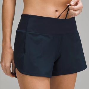 Lululemon Speed Up 4” navy medium. Brand new condition, worn once.